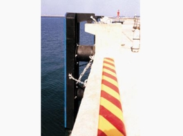 大连港滚装船码头1999年TD-A800Hx1x2